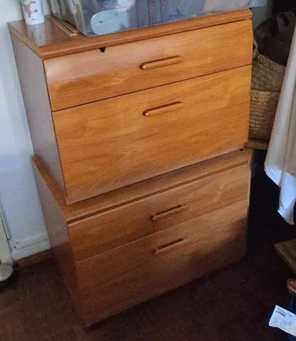 CAMA DE CASAL 1,65X2,30 + 2 mesas de cabeceira + 1 cómoda - OEIRAS