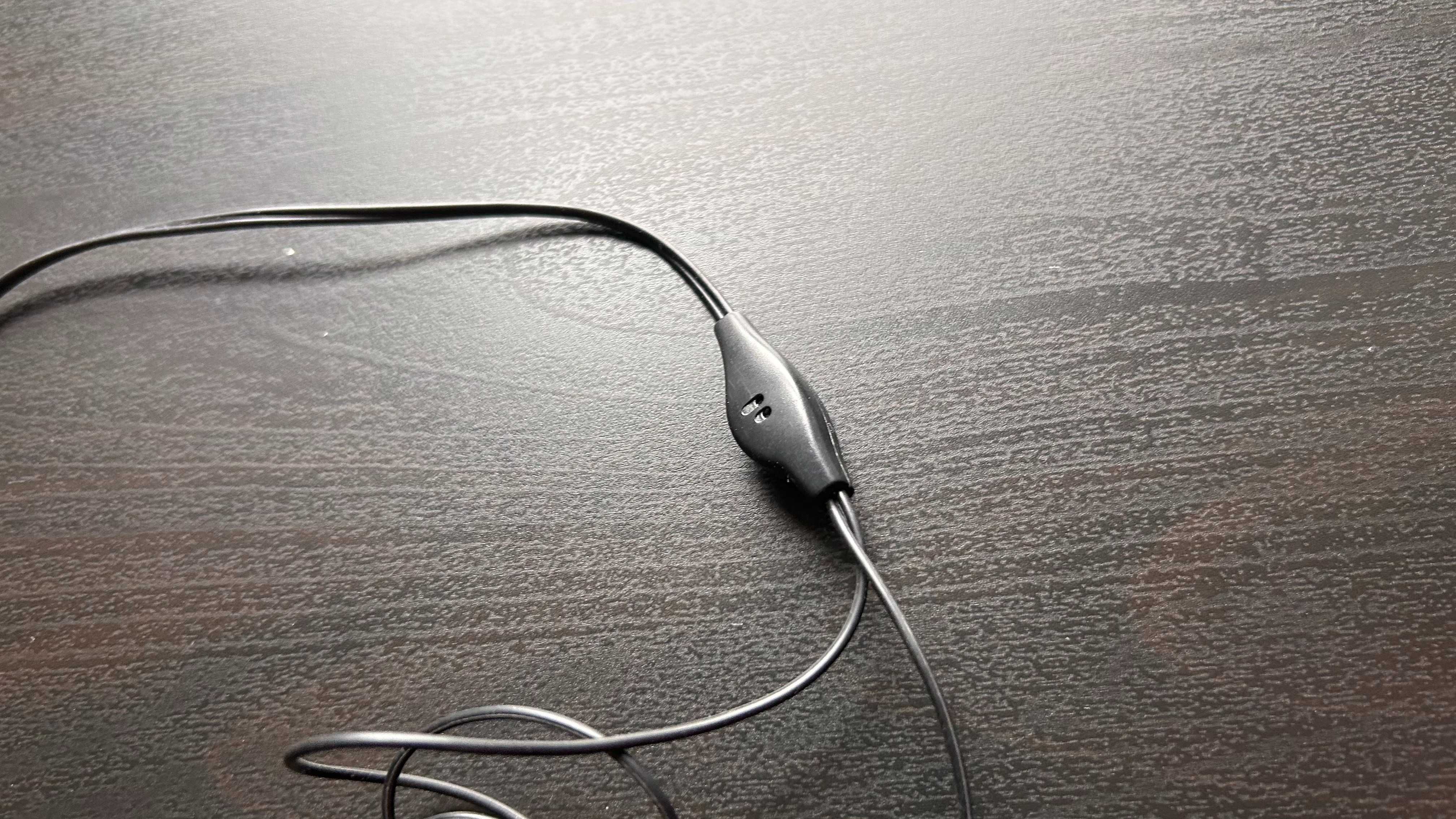 Słuchawki douszne do telefonu mp3 czarne z mikrofonem jack 3,5
