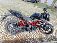Benelli BN 125 de 2022 com 5000km, um dono