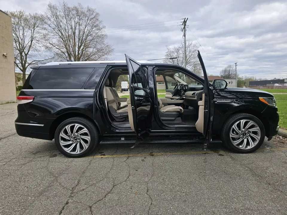 2022 Lincoln Navigator