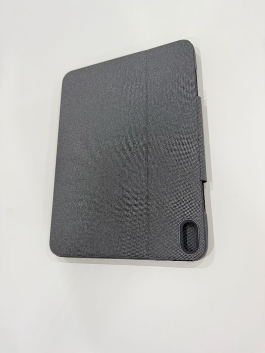 Etui z klawiaturą Logitech Folio Touch stan idealny