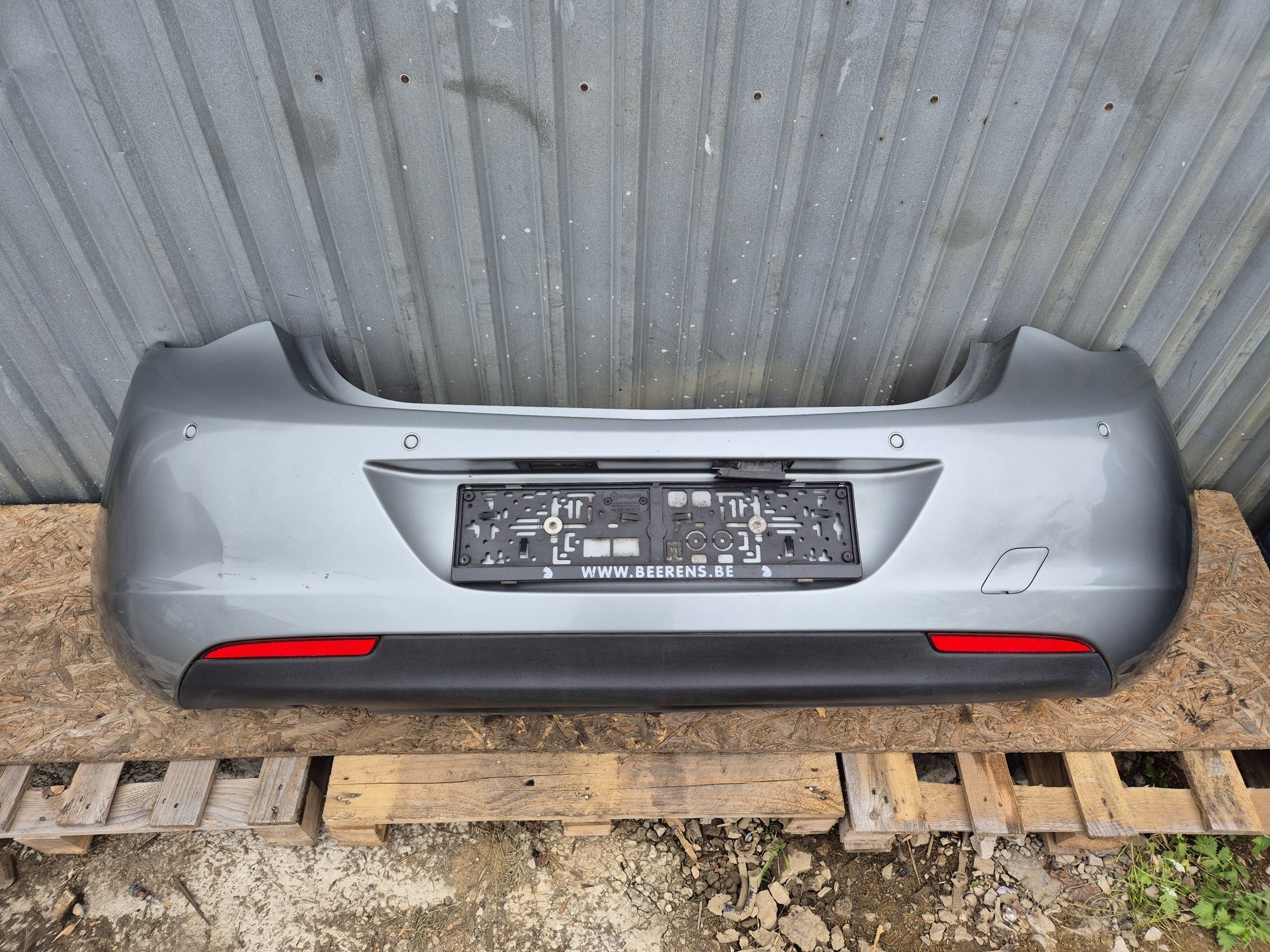 Zderzak tylny Opel Astra J HB  PDC  Z179 Kompletny
