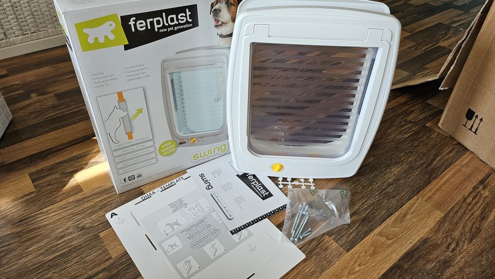 Drzwiczki dla psa, na zewnątrz: 31 x 9,6 x 38,4,