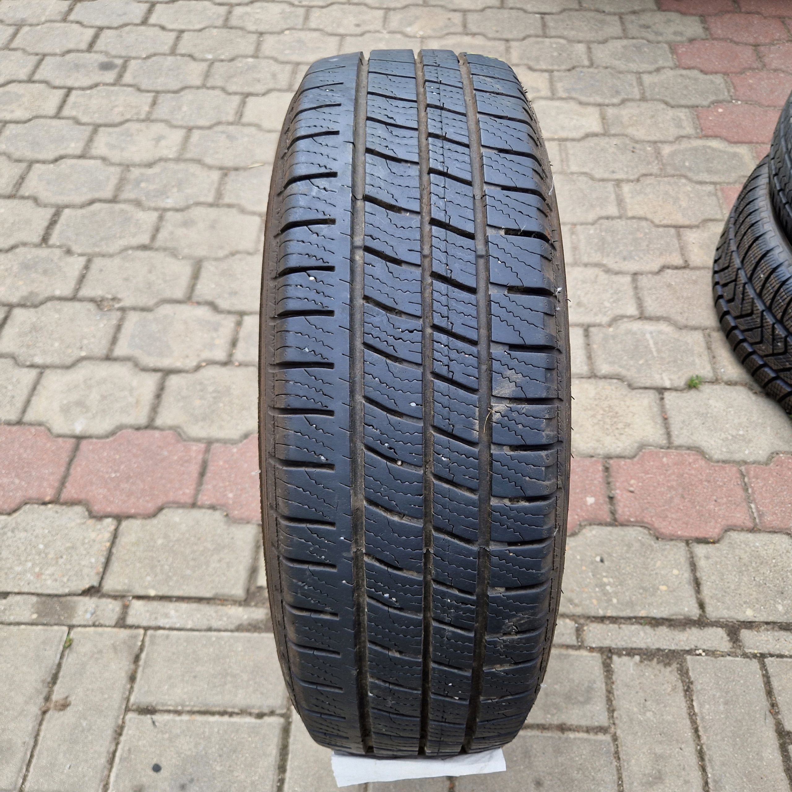 Goodyear Cargo Vector 2 205/65R16C 17R 7,5mm 1X