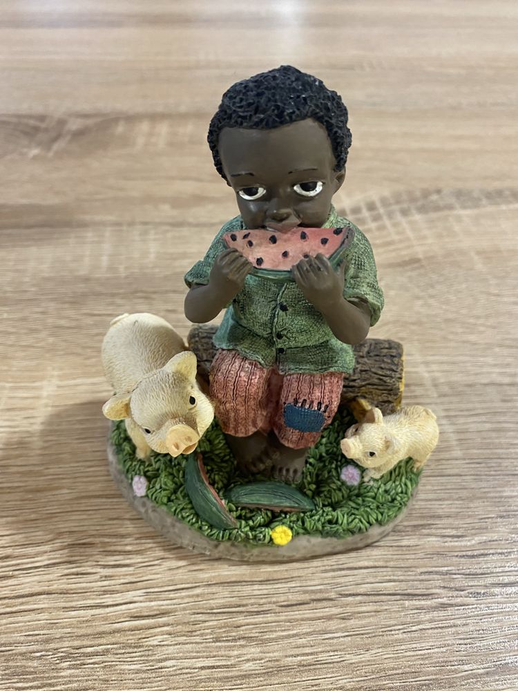 Figuras decorativas em marfinite