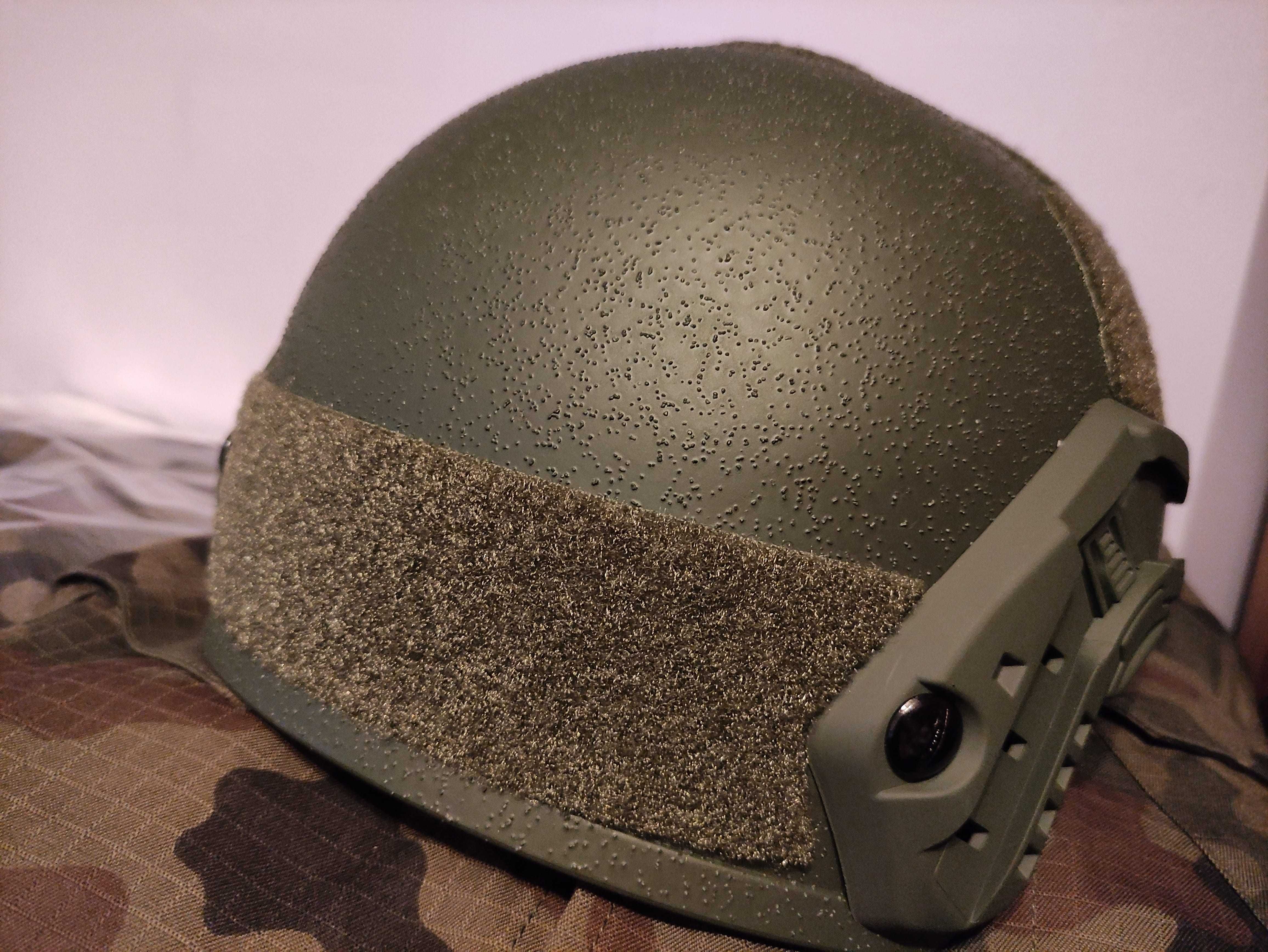 Replika Hełmu balistycznego FAST ACH OPS-CORE High Cut Wendy's UHMW-PE