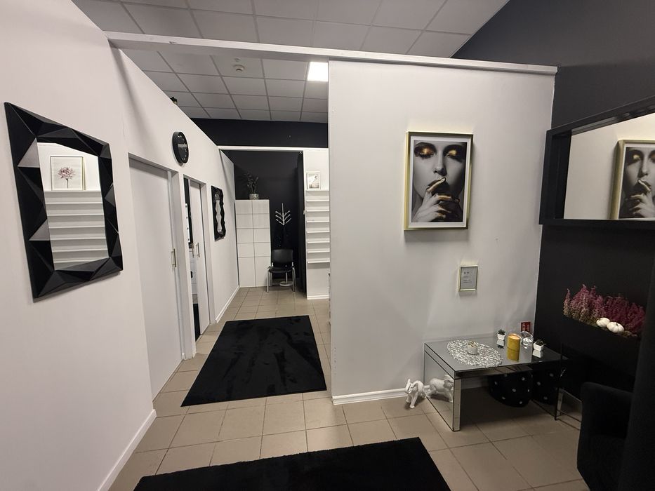 Lokal pomieszczenie manicure w salonie kosmetycznym - wynajem