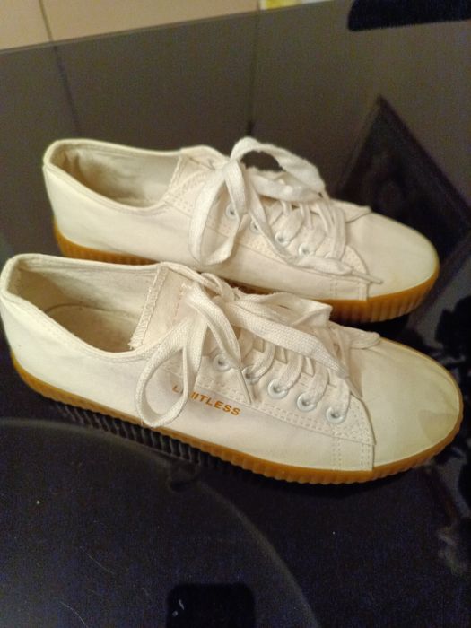 Продам женские макасины