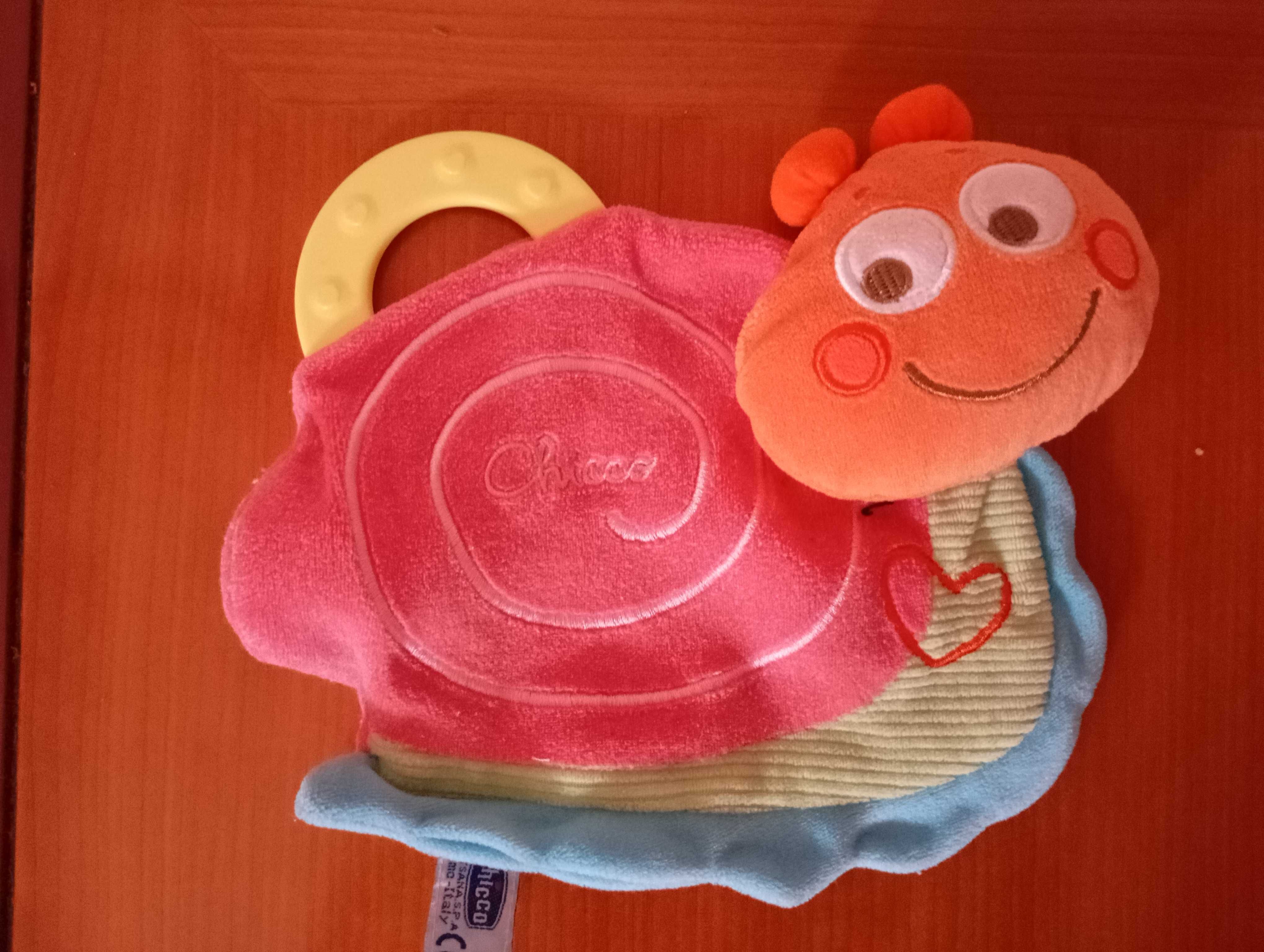 4 brinquedos para bebé