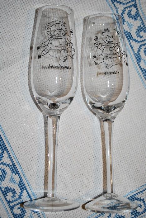 Copos (de brinde) Brindemos Juntos de 22,5 cm altura