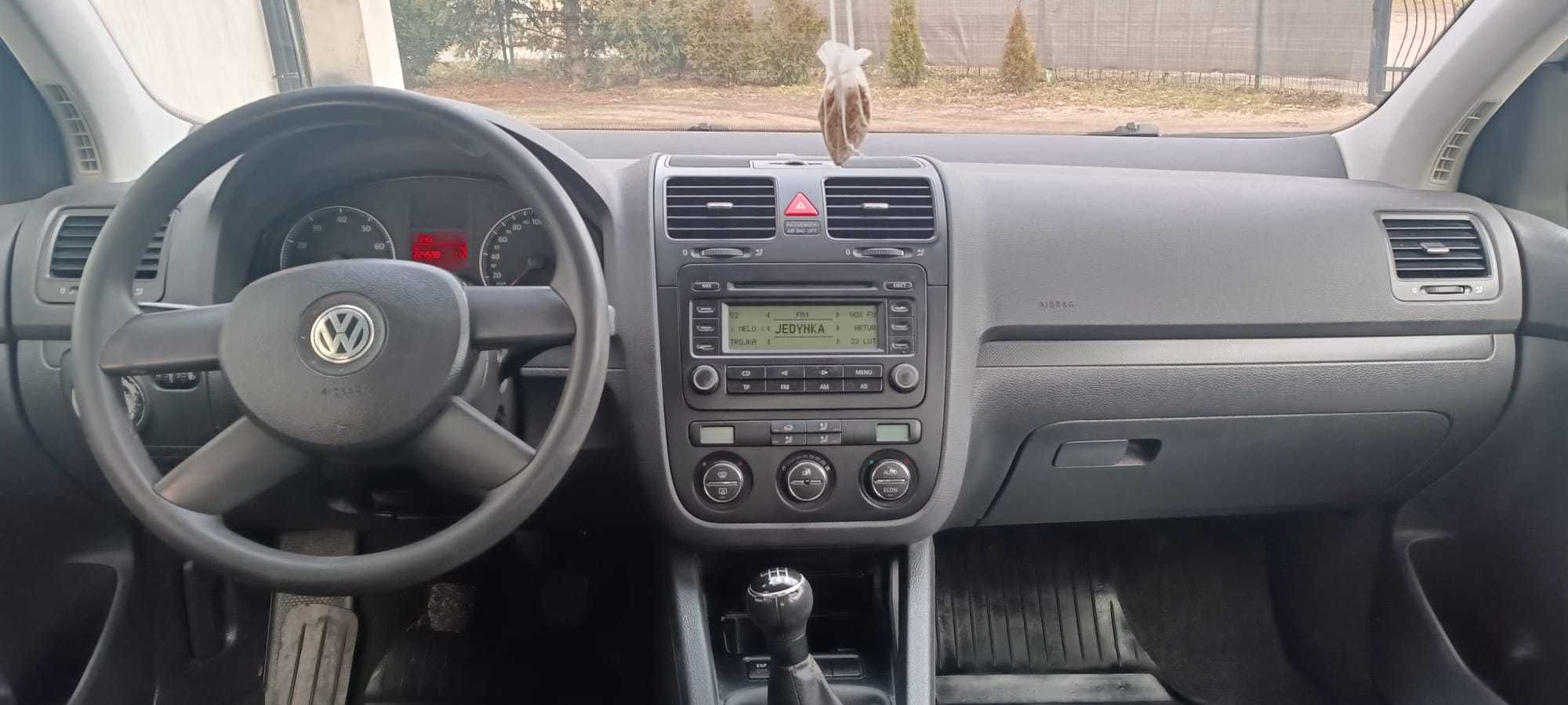 Sprzedam VW Volkswagen Golf V 1.6 Fsi 16V opłaty do września