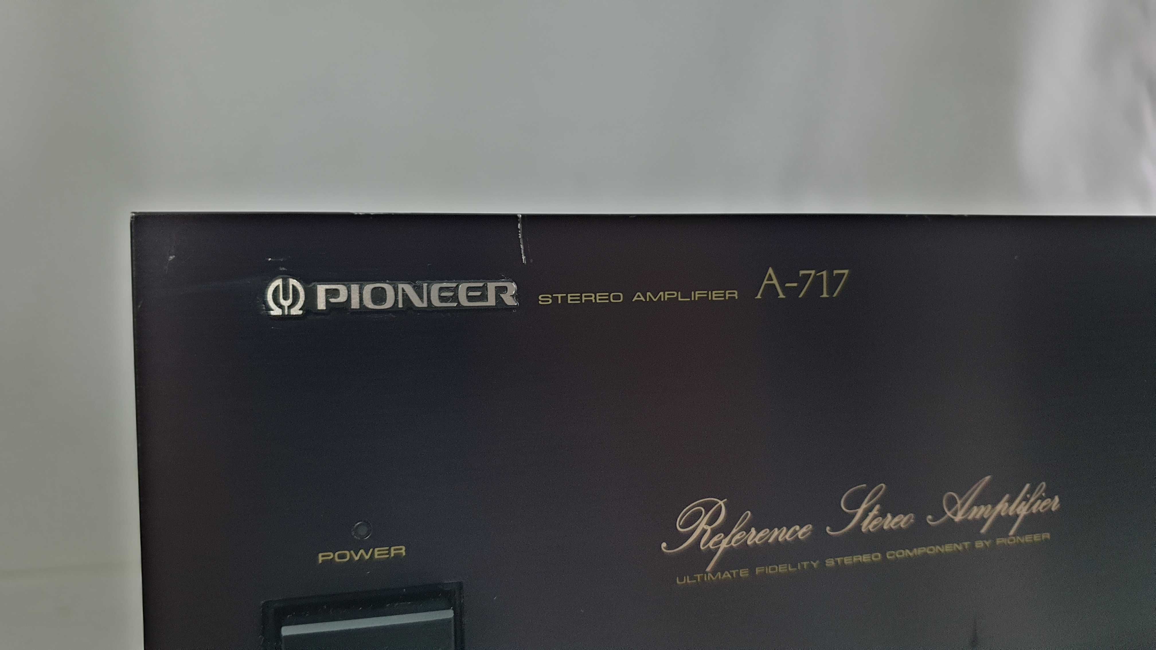Wzmacniacz Pioneer A-717 Potężny
