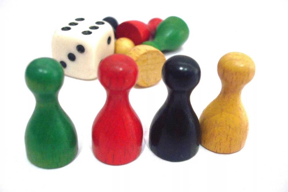 6 Pinos antigos para jogos e um dado - anos 50 - Portugueses - MAJORA