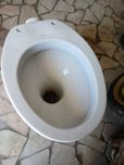 Vendo resto de azulejo e sanita