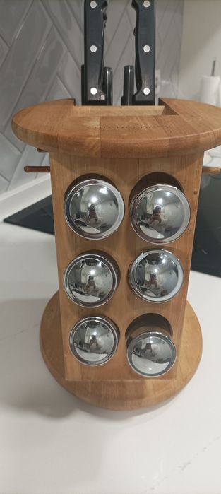 Suporte para especiarias e talheres