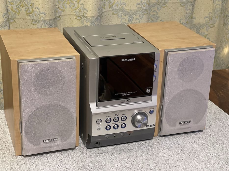 Музичний центр Samsung MM-ZJ8