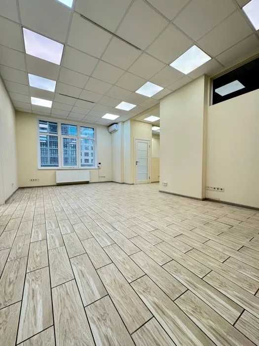 Продається 3К видова 125м2 в ЖК "Новопечерські Липки",А.Верхогляда, 15