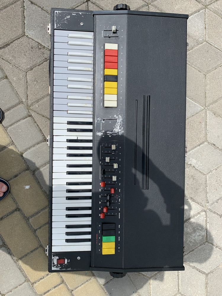 Електроорган Vermona (DDR) / VEB Klingenthaler Harmonikawerke синтеза.