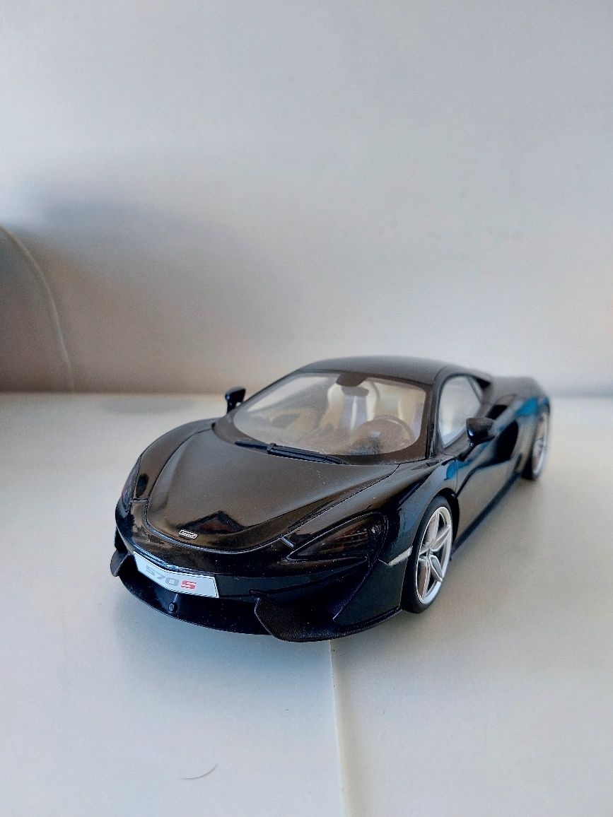 McLaren 570S 1/18