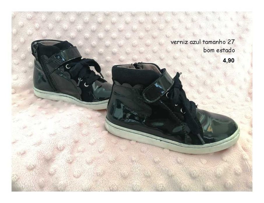 Botins em verniz azul 27