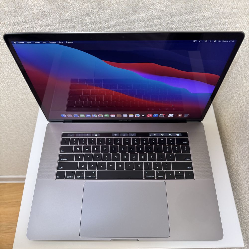 2019 MacBook Pro 15 i9, 16Gb, 512Gb