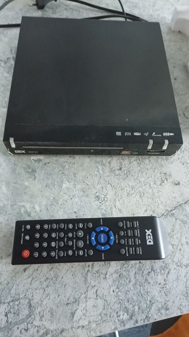 Продам DVD плеер