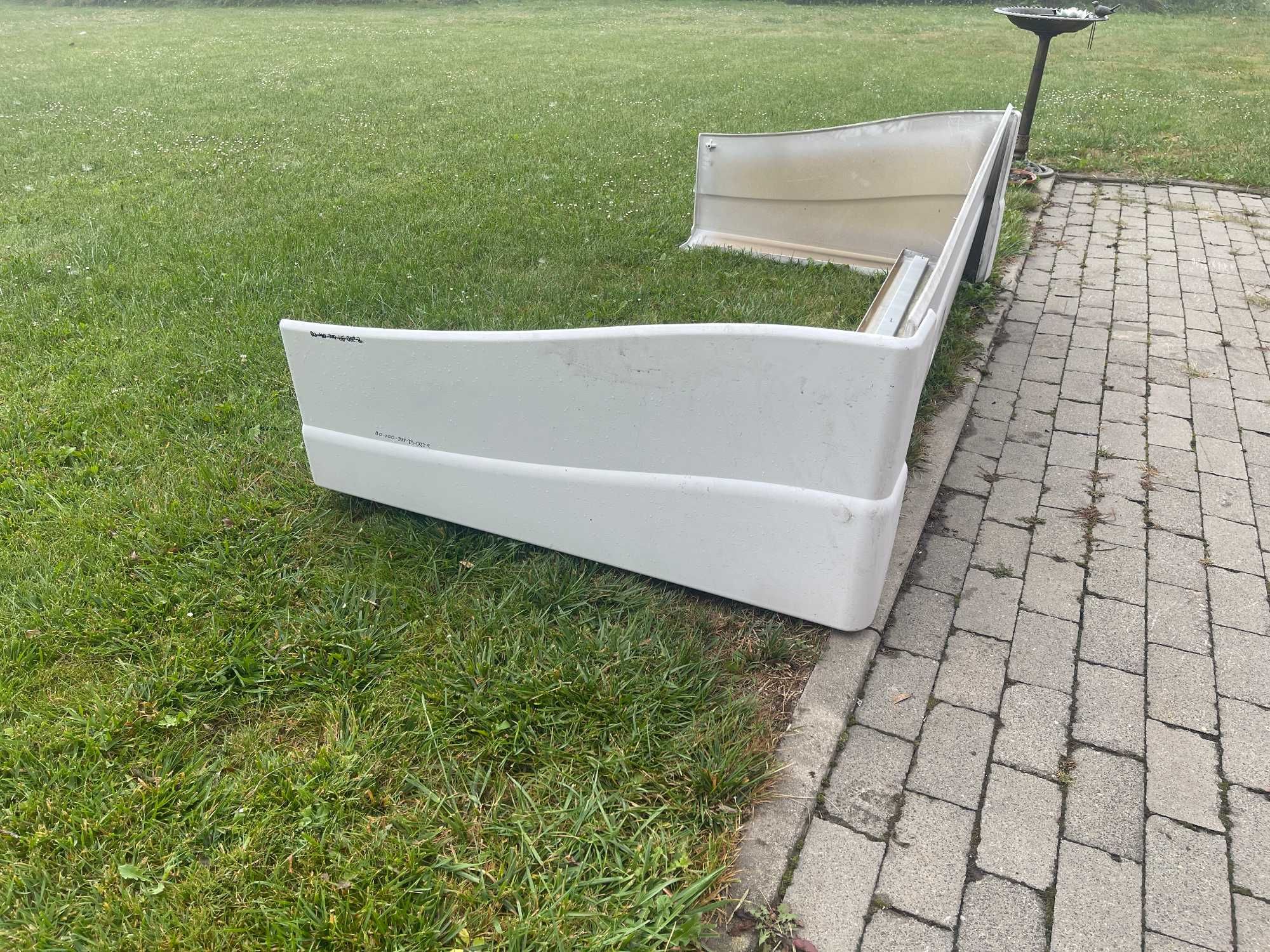 Zderzak tylny KAMPER / AUTOBUS / Bardzo mocny laminat