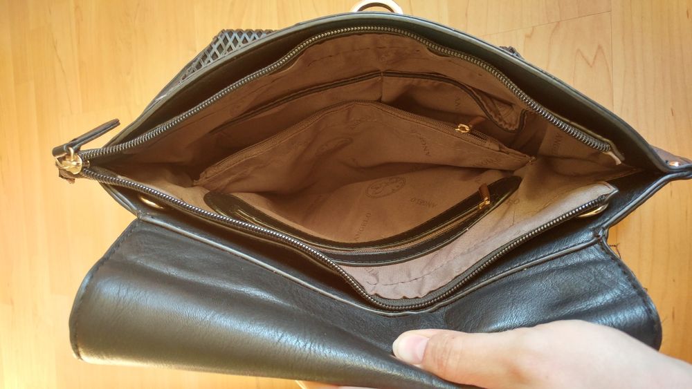 Czarna torba jak nowa