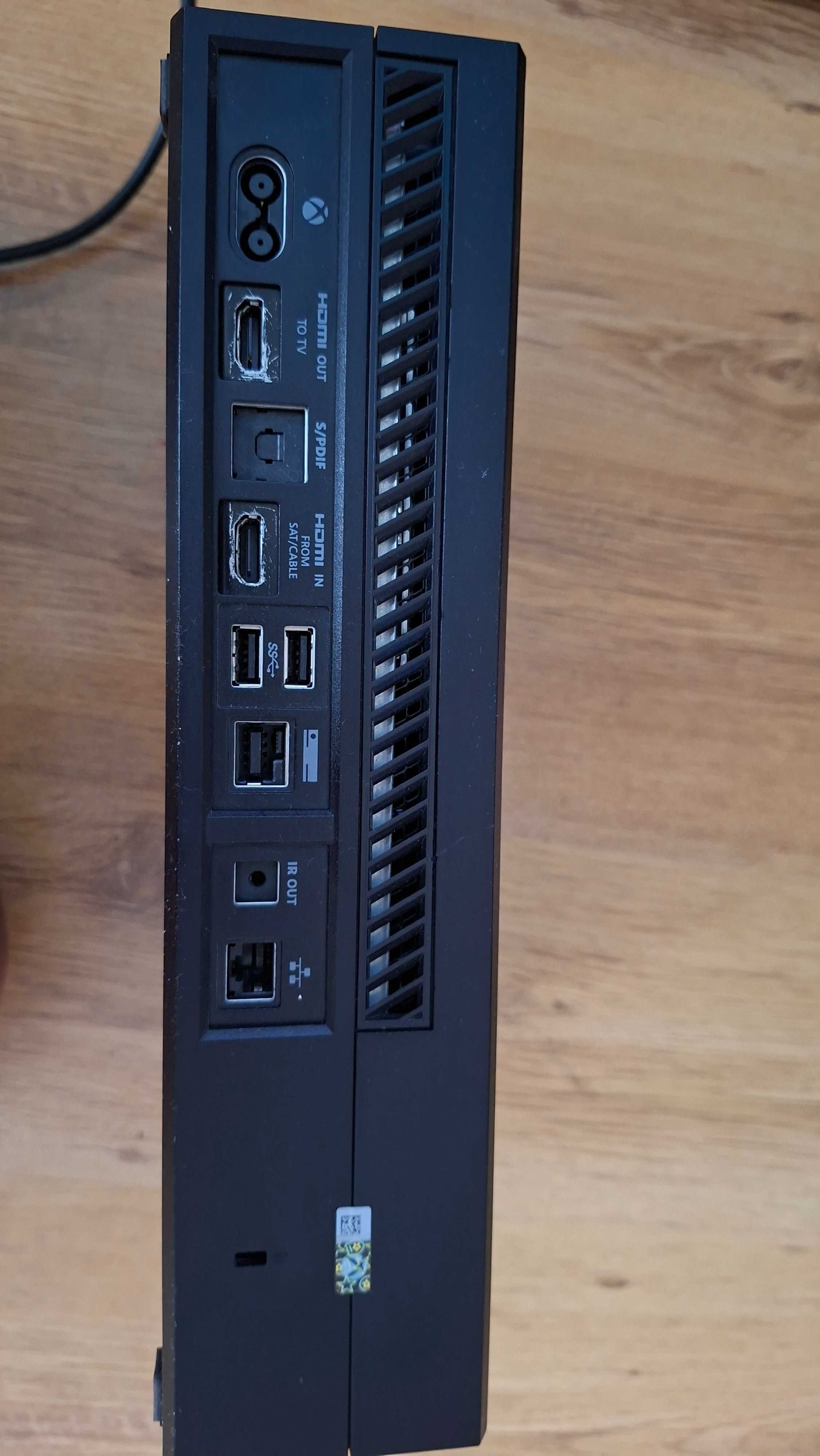 Xbox One 500 GB + 2 pady + Kinect – gotowy zestaw!