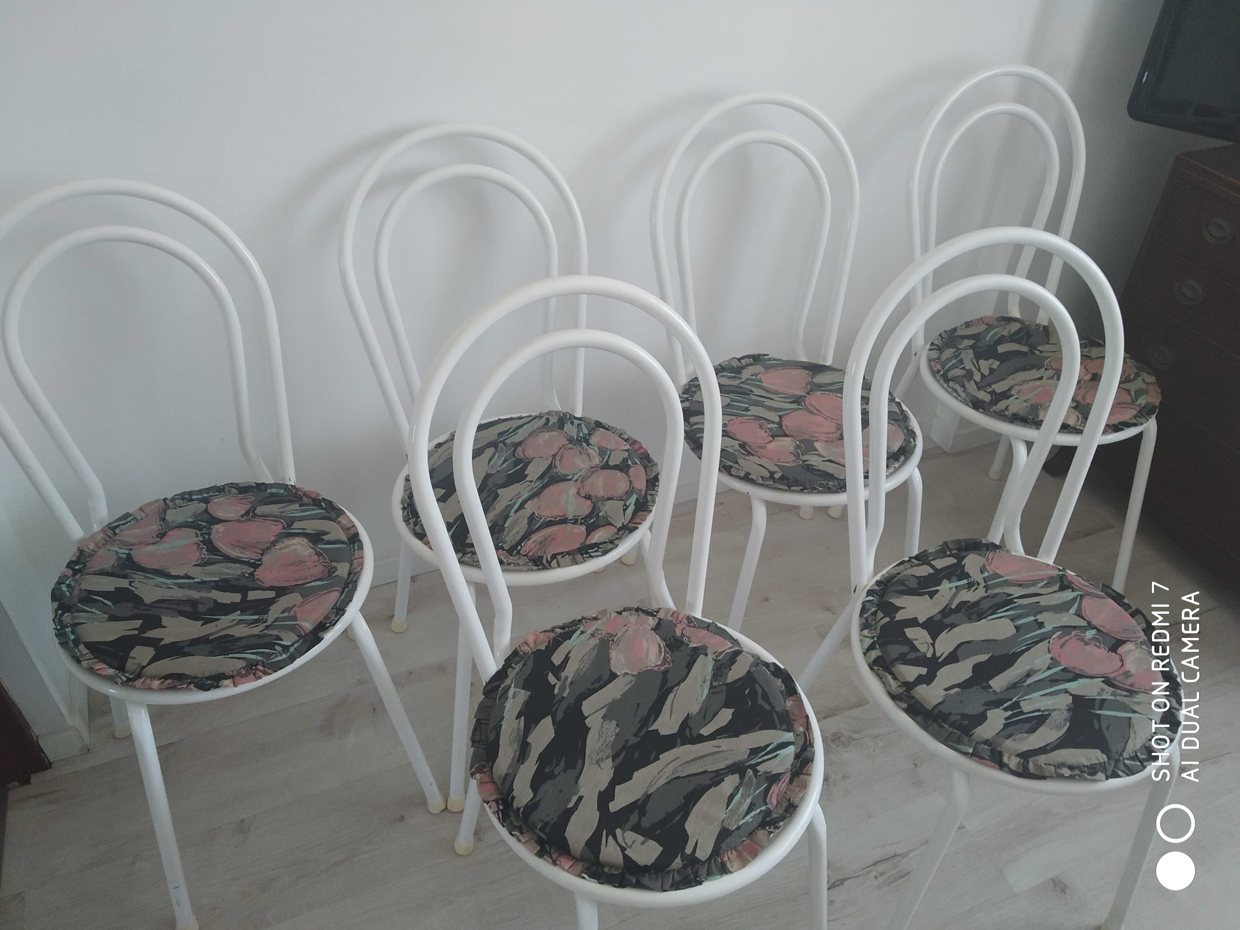 krzesła sztuk 6 białe metalowe + poduszki gratis