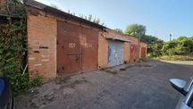 Продам гараж з кімнатою по вул. Корольова 98в