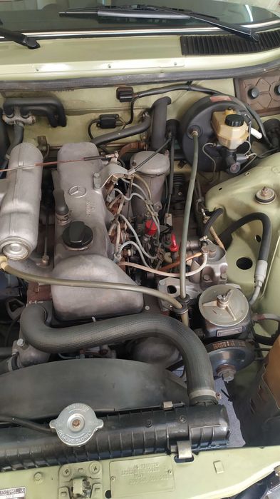 Mercedes W123 220D