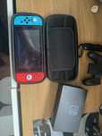 Nintendo switch + karta 128gb + etui