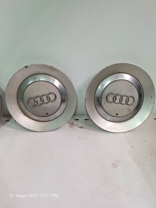 Dekielek alufelgi Audi oryginał 4F0.601.165 na sztuki  ( 161 )