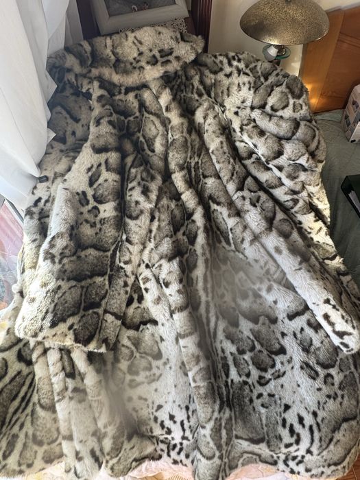 Casaco de peles Michel Alexis comprado en Paris nunca foi usado !