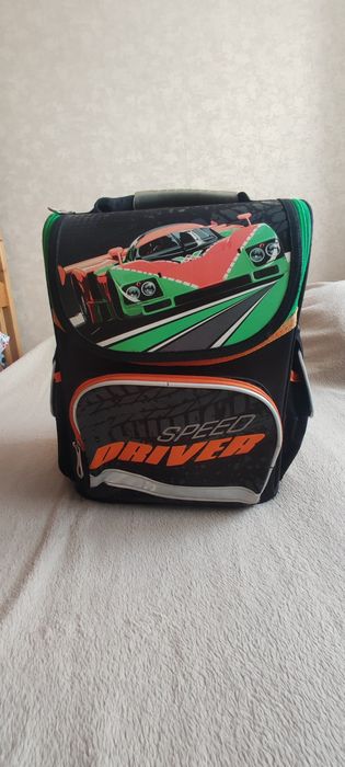 Продам  рюкзак для мальчика