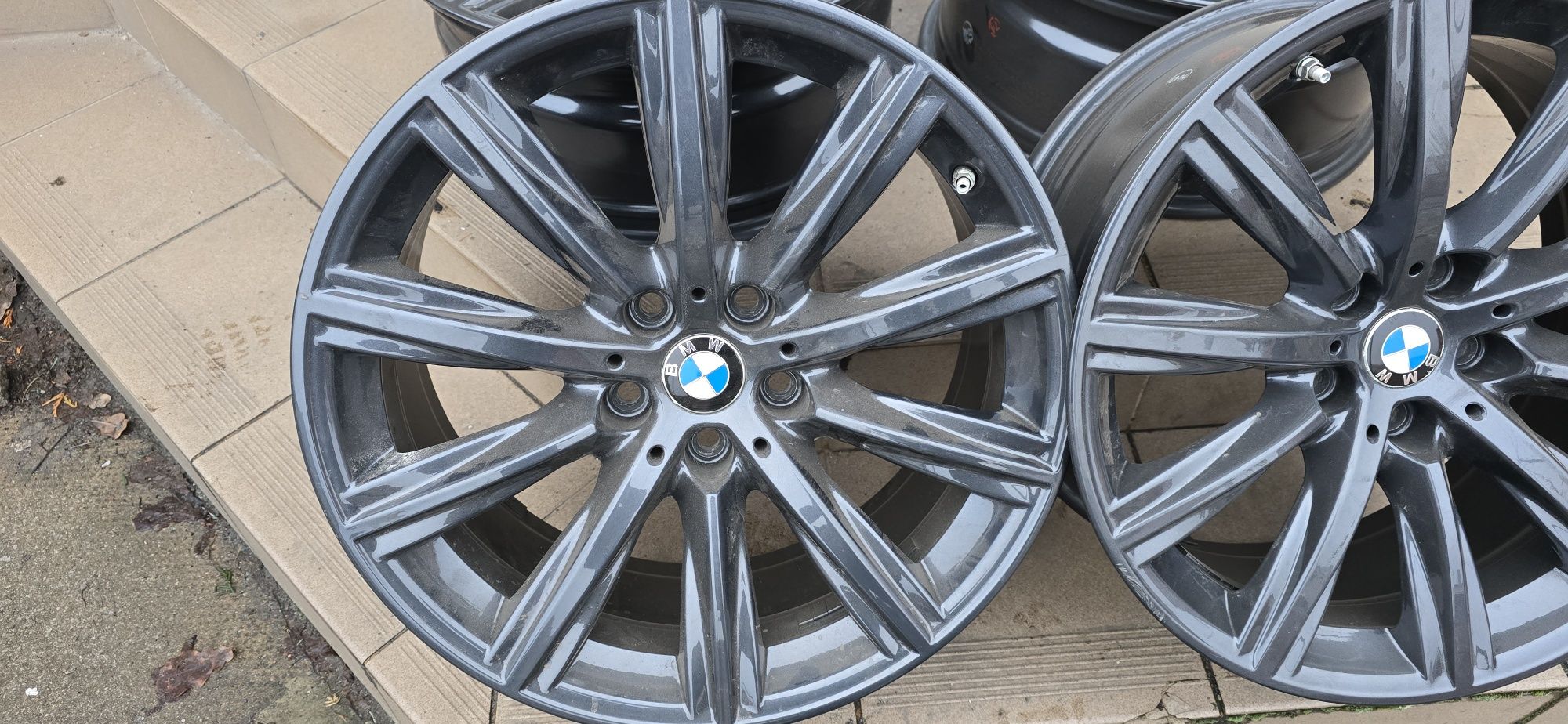 Felgi aluminiowe BMW 18 5X112 ET30 G30 G31 z czujnikami Vw Audi Skoda