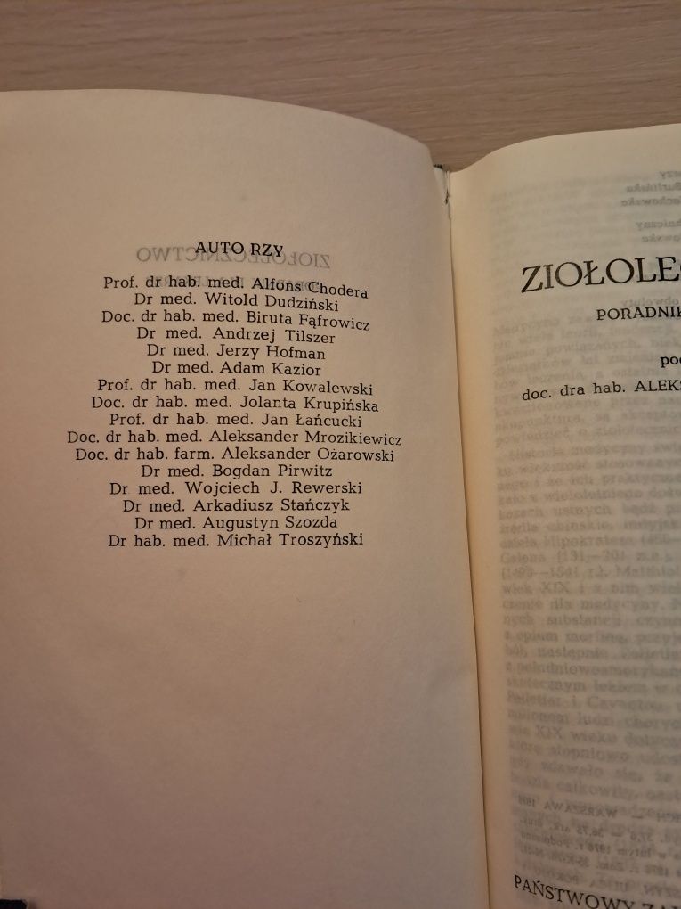 Ziołolecznictwo 1976 pod red. doc dra hab. Aleksandra Ożarowskiego
