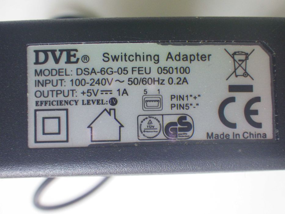 Блок питания DVE model DSA-6G-05 FEU 050100, output 5V, 1A.