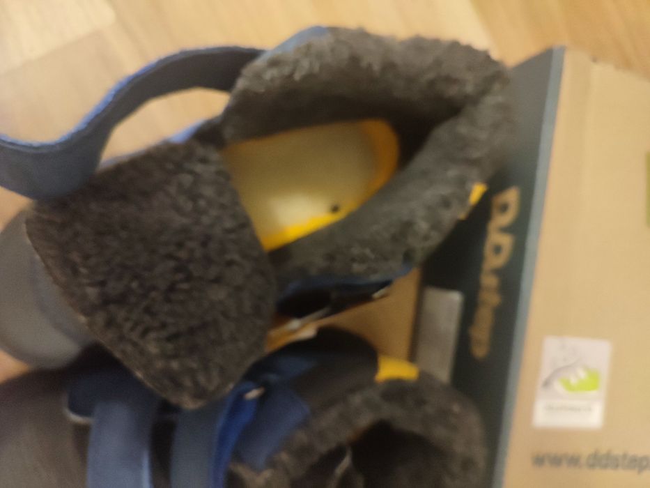 Buty zimowe r. 31 nowe skóra