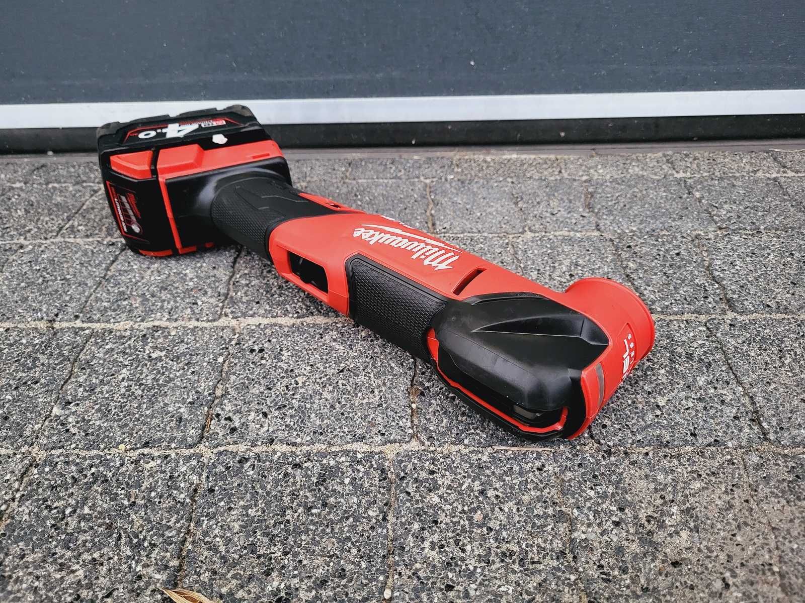 Urządzenie wielofunkcyjne Milwaukee M18 FMT 4.0Ah Multitool szlifierka