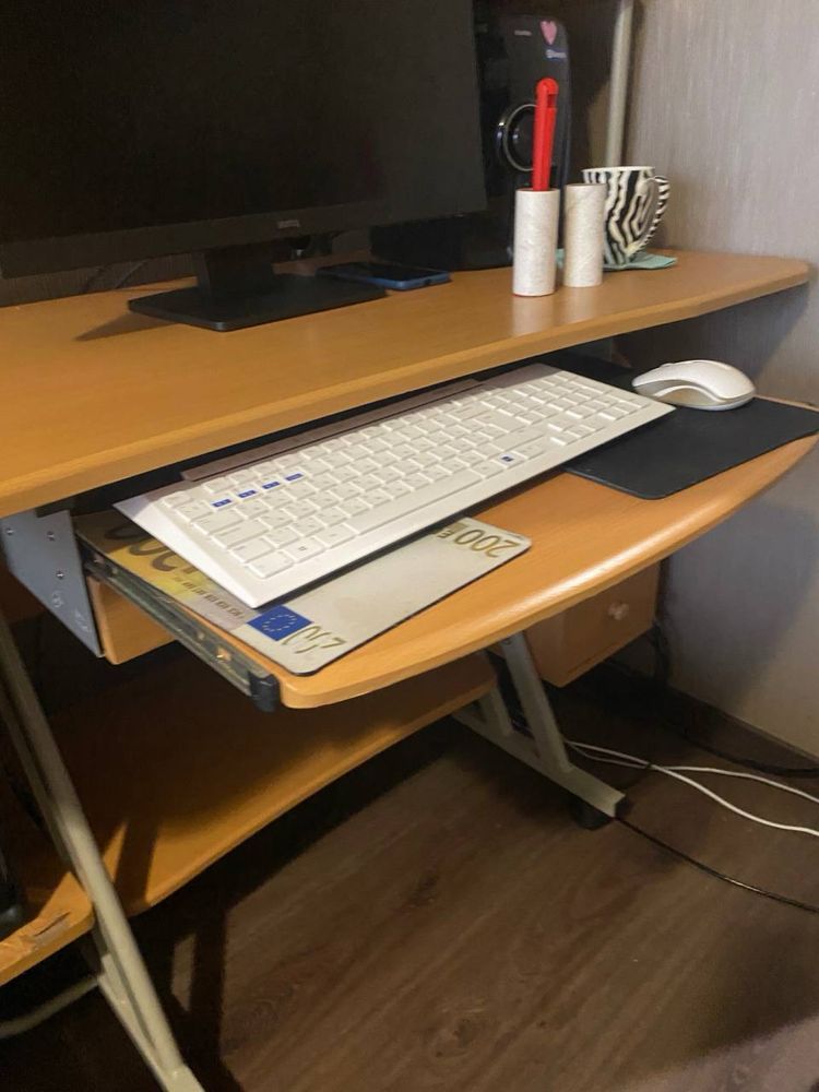 Ком’ютерний стіл. Компьтерный стол. Стол для компьютера. Стол. Стіл.