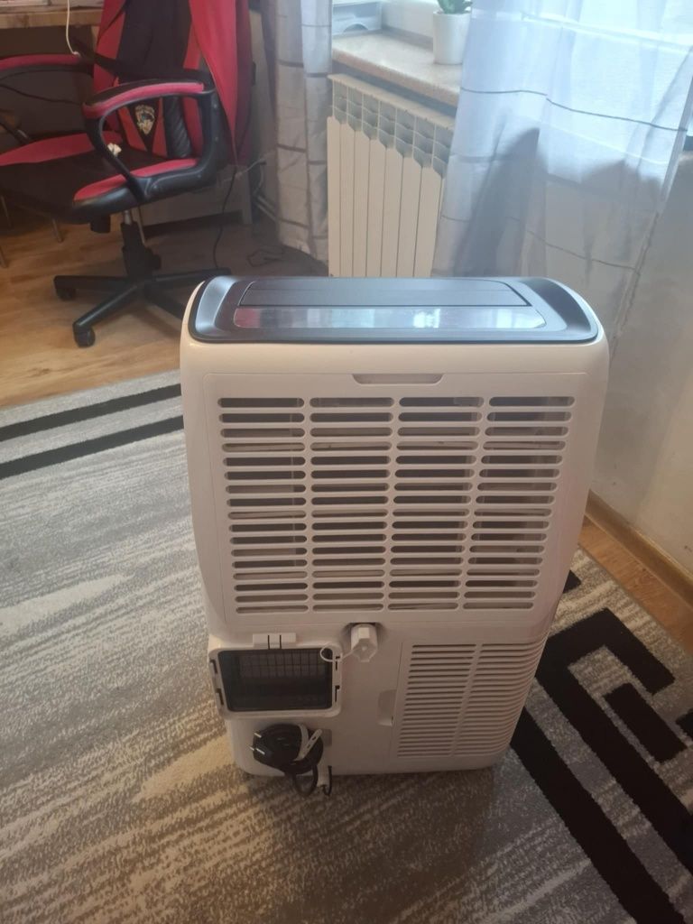 Klimatyzator przenoMam na sprzedaż nowy  Klimatyzator przenośny TCL 4,