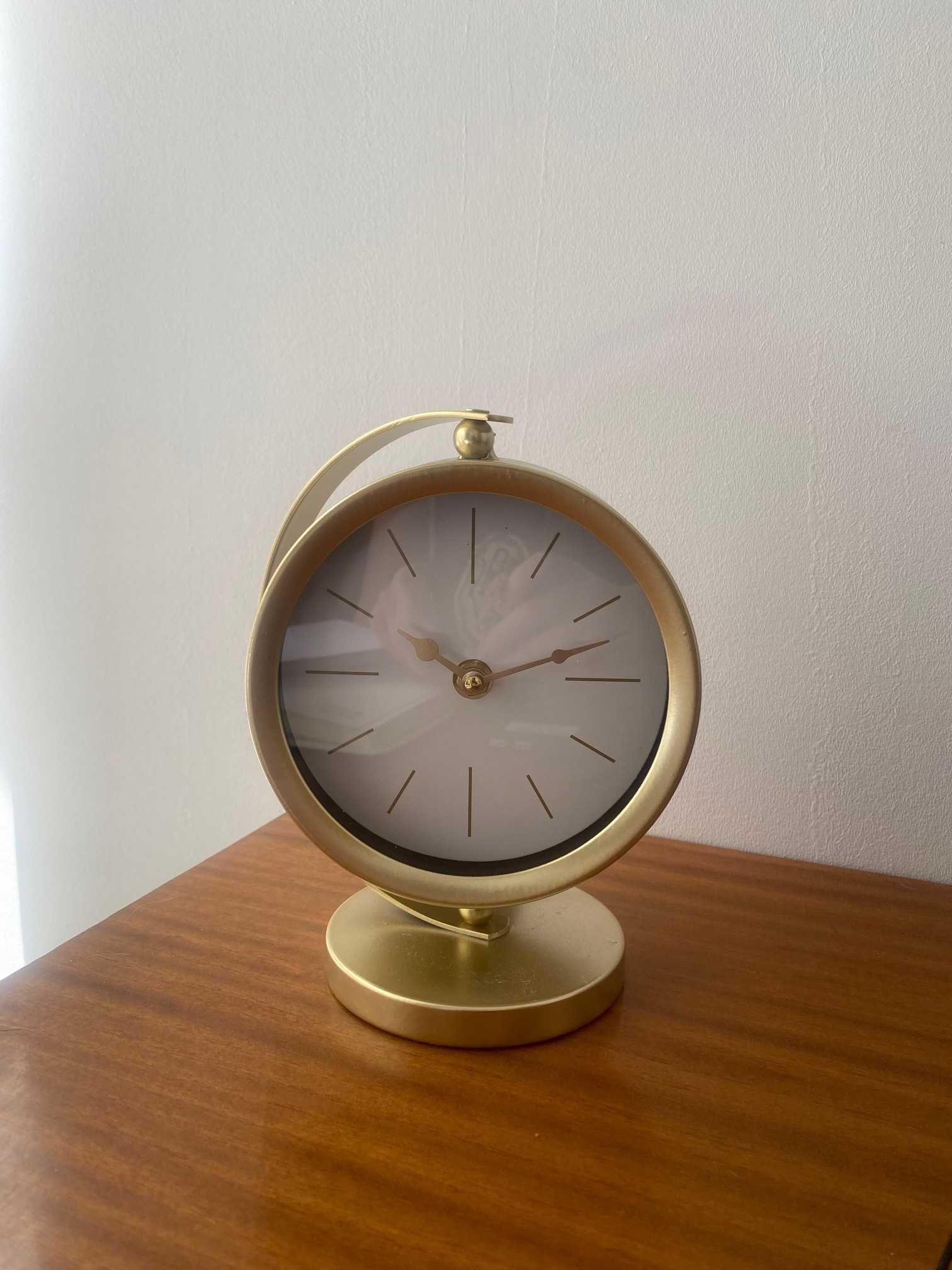 zegar stojący złoty Pepco glamour chic dekoracyjny ozdobny