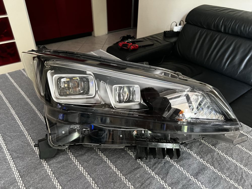 Reflektor prawy nissan leaf 2 full led