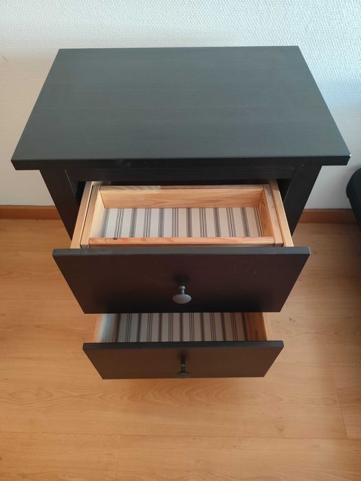 Mesa cabeceira IKEA com duas gavetas