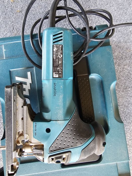 Wyrzynarka Makita + walizka. 4351fctj