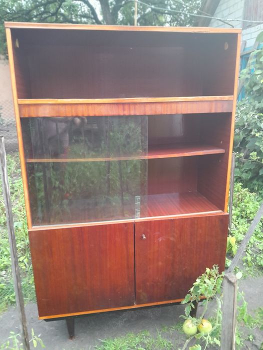 Книжний шкаф,стан дуже хороший