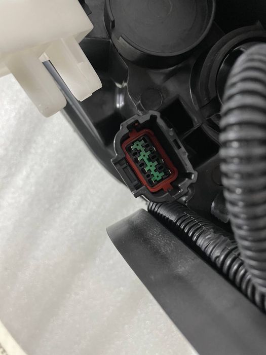 NISSAN SENTRA Фара права (ліцензія) 2016-18