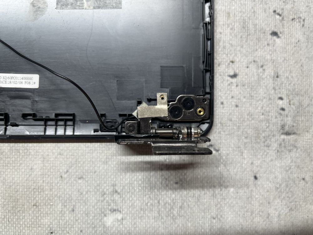Klapa Ramka Zawiasy Asus R542U